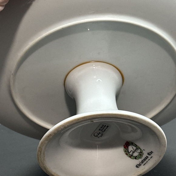 Christmas Eve by The Salem Collection pedestal cake plate - Picture 8 of 8